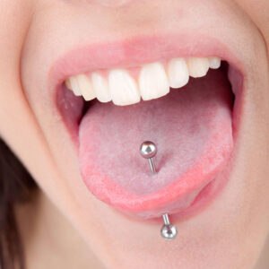 Piercing na boca: guia completo dos cuidados necessários e todos